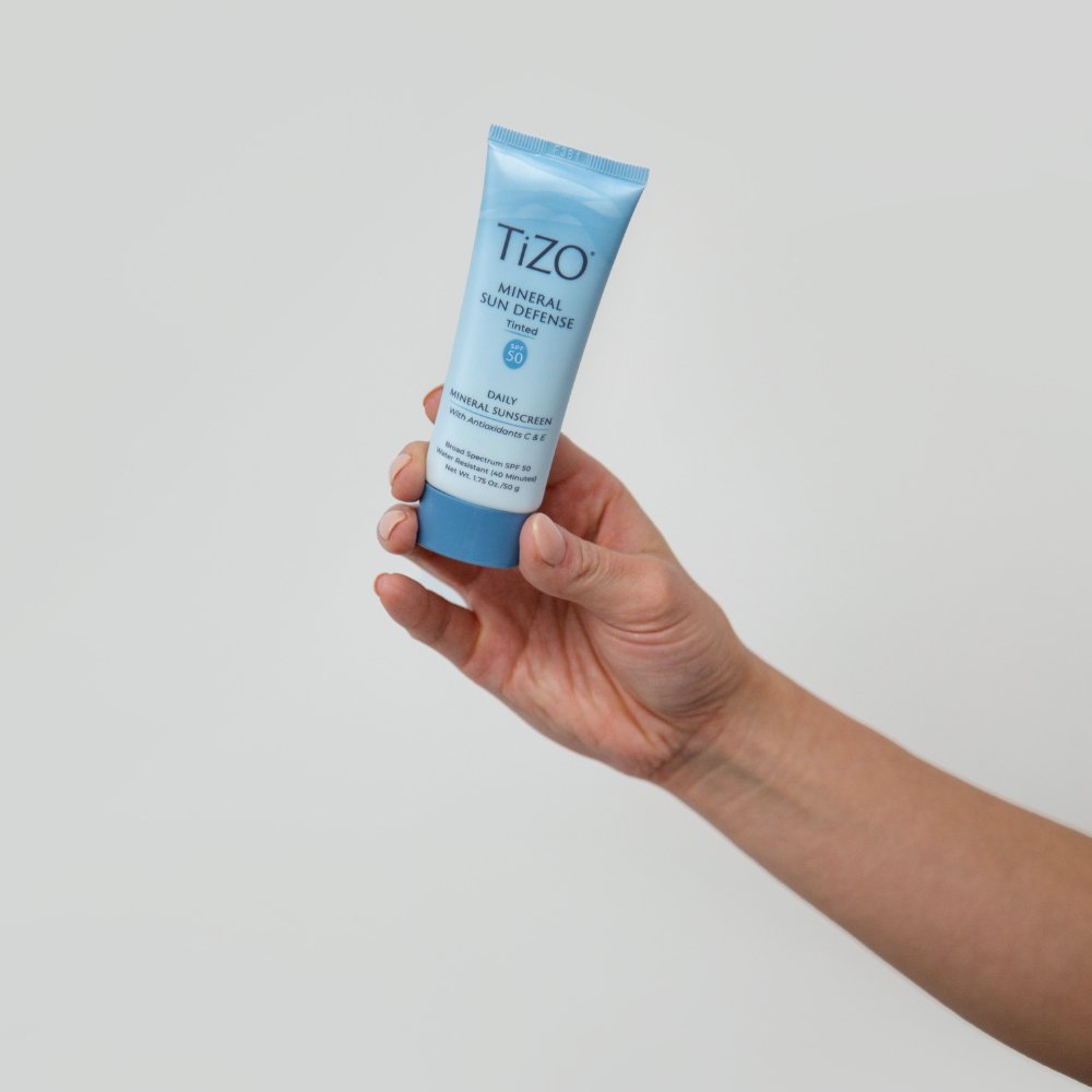 Tizo Mineral Sun Defense Tinted - SkinBay